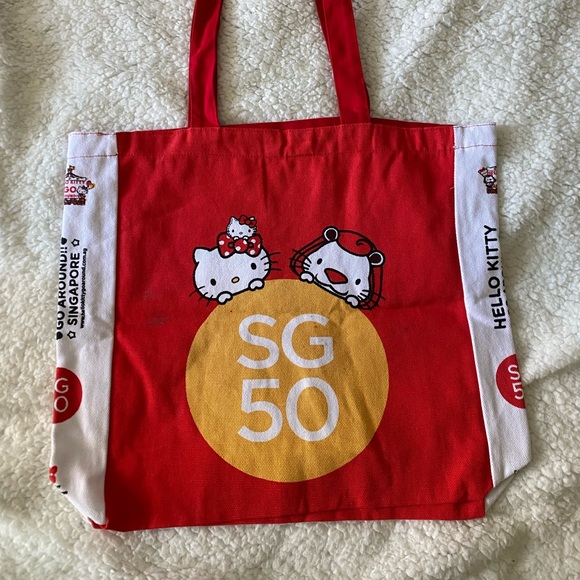 Hello Kitty Handbags - Hello Kitty Go Around Singapore 50 Canvas Reusable Collectible Tote, box-F